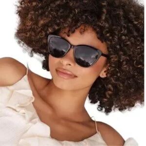 Rachel Zoe Nina Sunglasses in Black